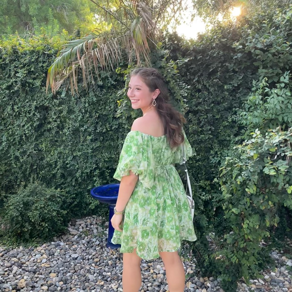 Xs/S off the shoulder floral green dress